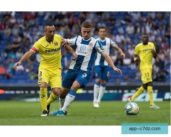 官方黄潜21岁新援租借奥维耶多